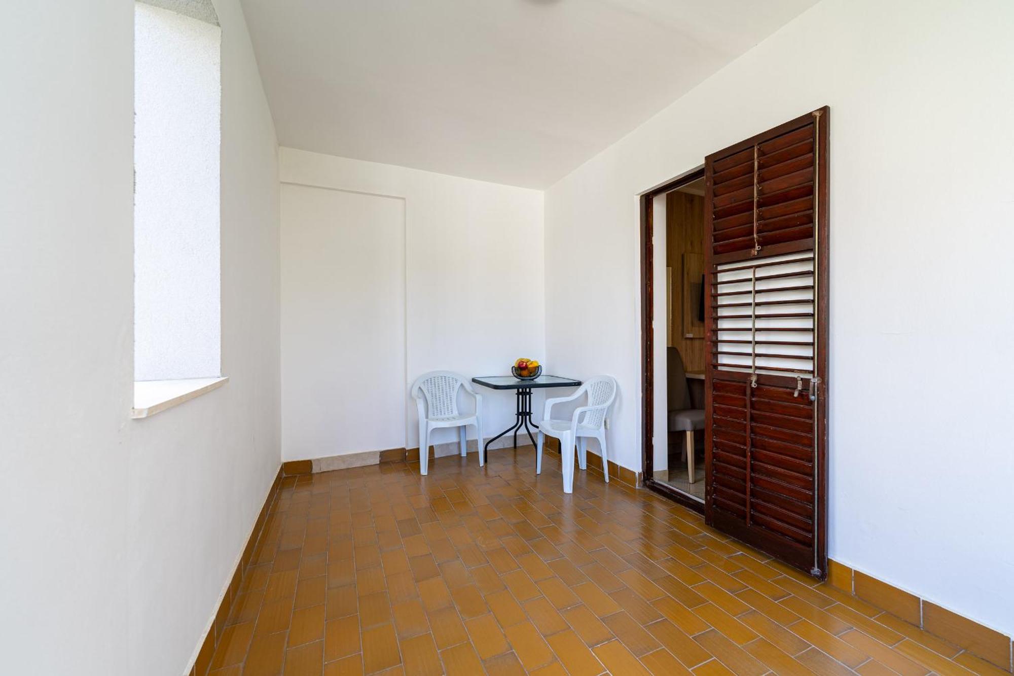 Studio Apartments Marea 2 Budva Ruang foto