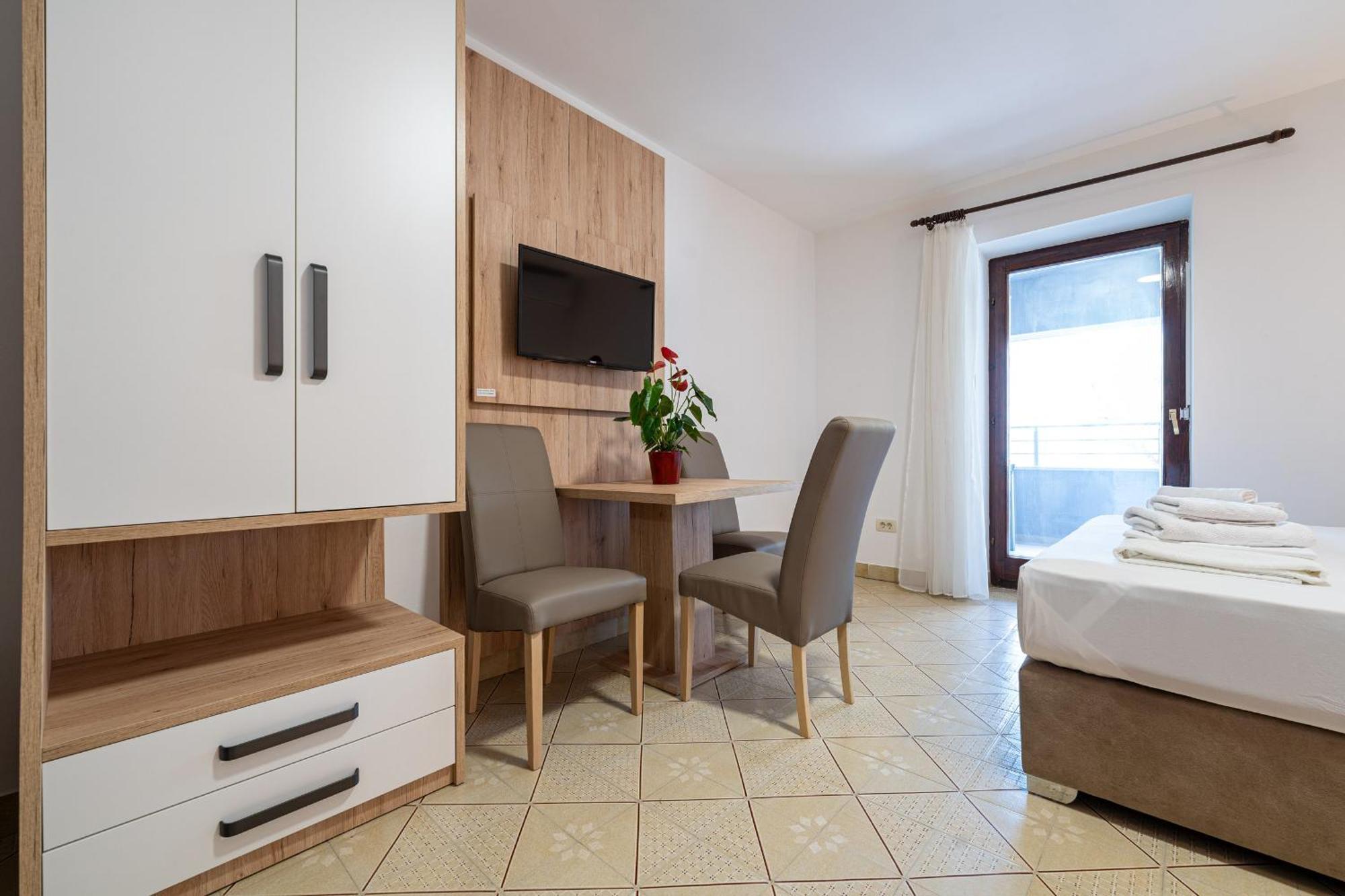Studio Apartments Marea 2 Budva Ruang foto