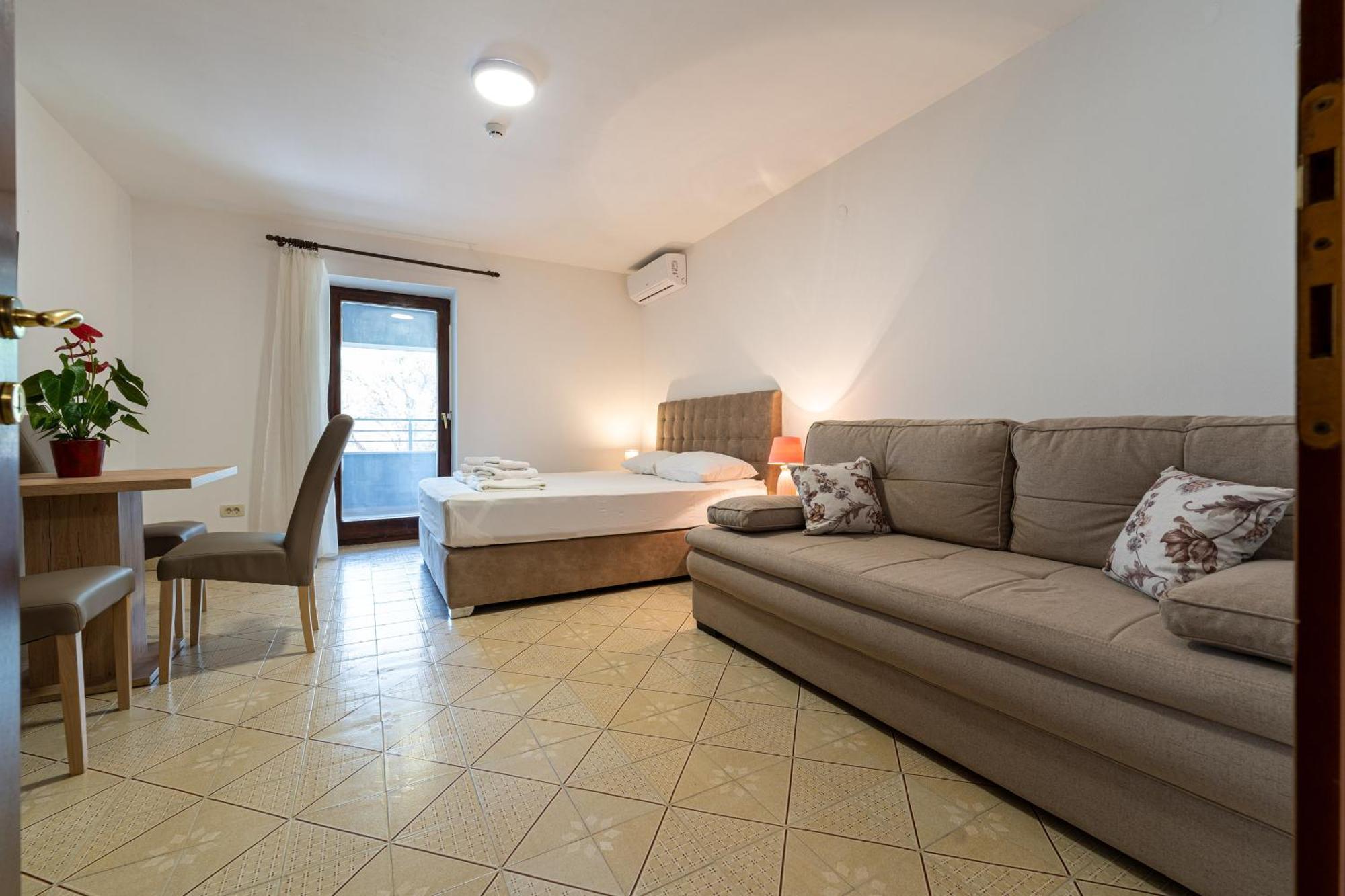 Studio Apartments Marea 2 Budva Ruang foto